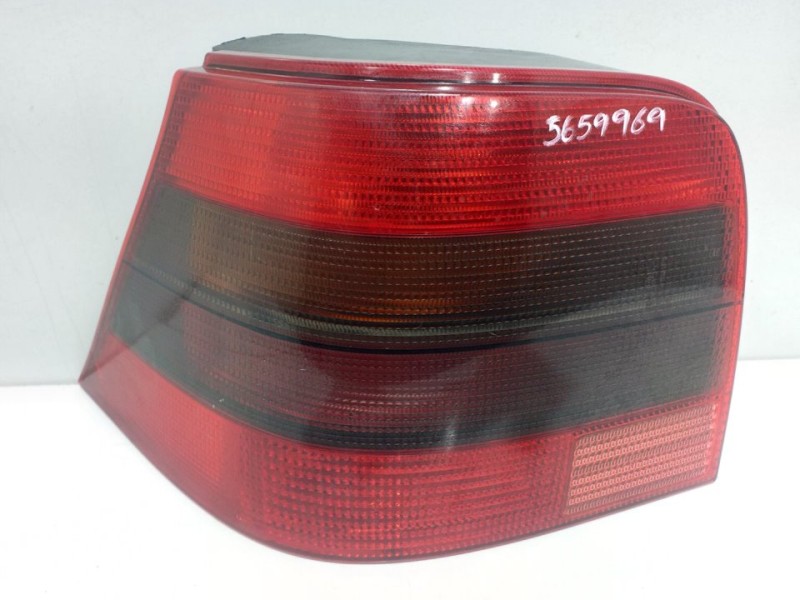 Recambio de piloto trasero izquierdo para volkswagen golf iv berlina (1j1) básico referencia OEM IAM 1J6945257  