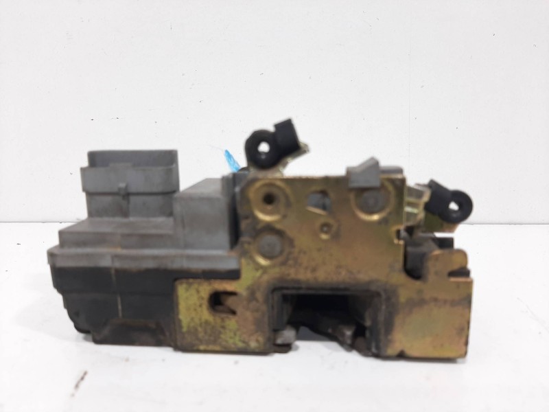 Recambio de cerradura puerta delantera izquierda para peugeot 206 berlina xs referencia OEM IAM   