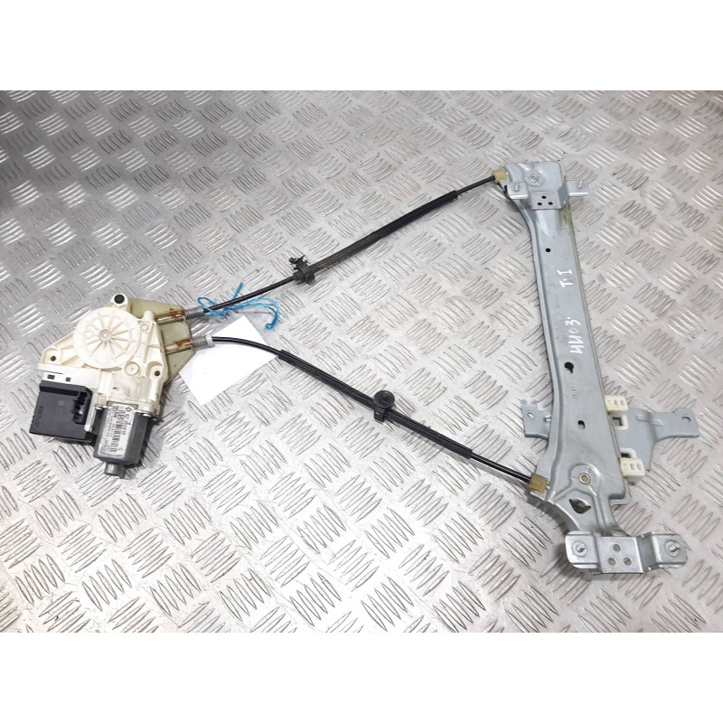 Recambio de elevalunas trasero izquierdo para renault megane iii berlina 5 p dynamique referencia OEM IAM 827310185  