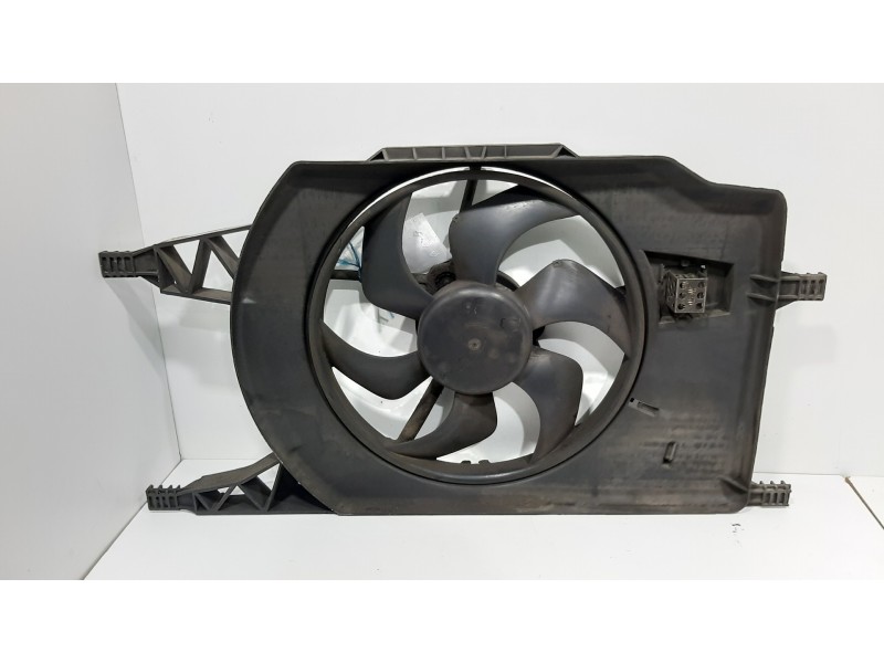 Recambio de electroventilador para renault laguna ii grandtour (kg0) dynamique luxe referencia OEM IAM 7701067591 8200025635 