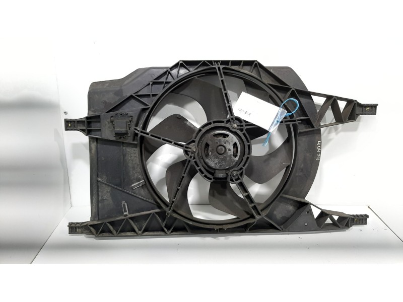 Recambio de electroventilador para renault laguna ii grandtour (kg0) dynamique luxe referencia OEM IAM 7701067591 8200025635 