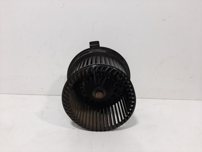 Recambio de motor calefaccion para peugeot 207 confort referencia OEM IAM 6441V5  