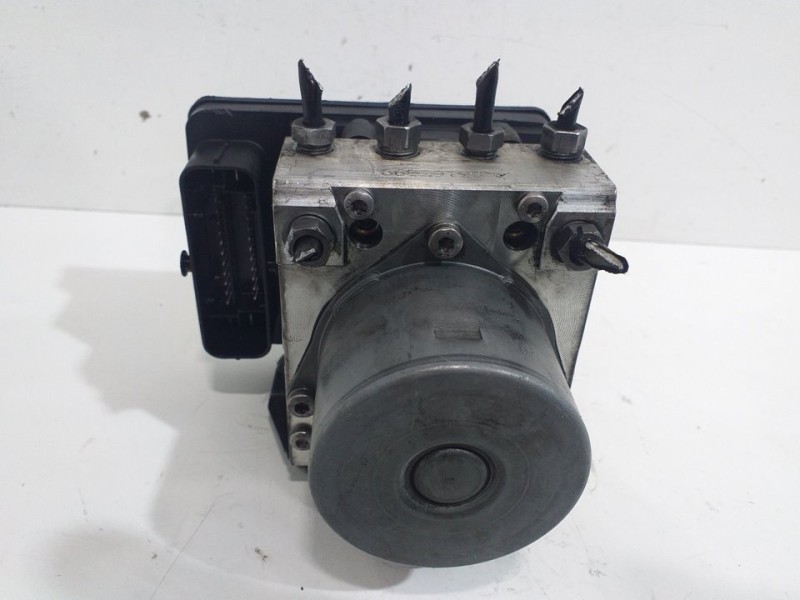 Recambio de abs para skoda rapid active referencia OEM IAM 6R0614517  