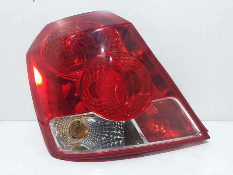 Recambio de piloto trasero izquierdo para daewoo kalos 1.2 se referencia OEM IAM 300266L  