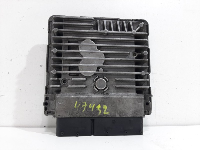 Recambio de centralita motor uce para skoda rapid active referencia OEM IAM 906023  