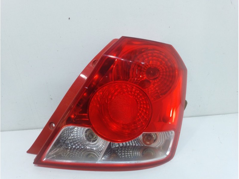 Recambio de piloto trasero derecho para daewoo kalos 1.2 se referencia OEM IAM 96540269  