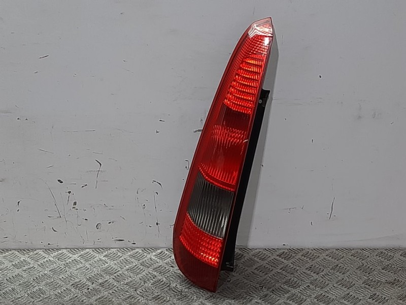 Recambio de piloto trasero izquierdo para ford fiesta (cbk) ambiente referencia OEM IAM   