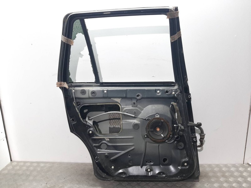 Recambio de puerta trasera izquierda para volvo xc90 d5 kinetic referencia OEM IAM  NEGRO 