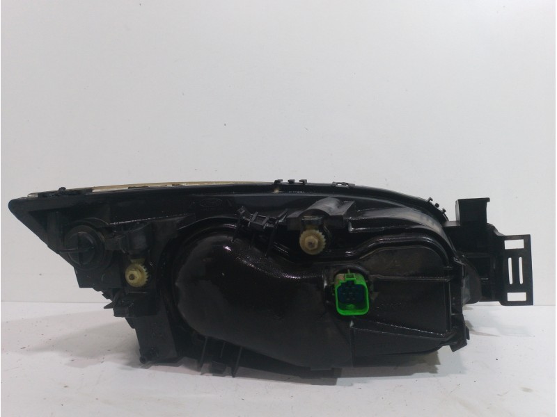 Recambio de faro izquierdo para ford mondeo berlina (ge) ambiente referencia OEM IAM 1435624  