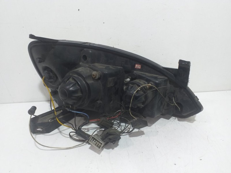 Recambio de faro izquierdo para opel corsa c club referencia OEM IAM   