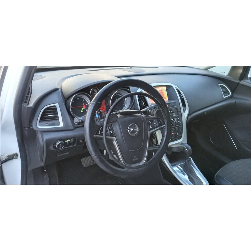 OPEL ASTRA J GTC - imagen 4