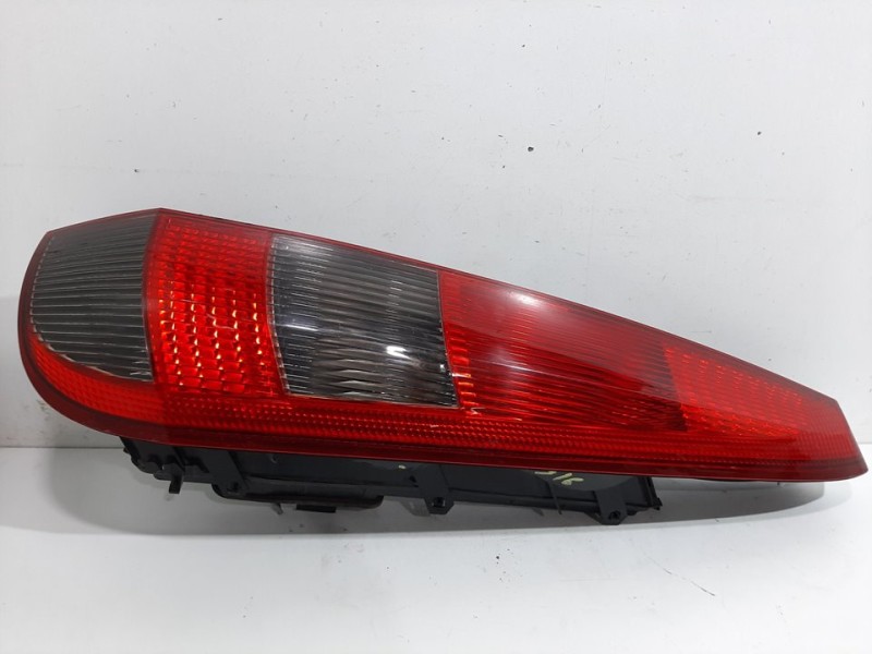 Recambio de piloto trasero derecho para ford fiesta (cbk) ambiente referencia OEM IAM 2S6113N004AC   Recambio de piloto trasero derecho para ford fiesta (cbk) ambiente referencia OEM IAM 2S6113N004AC