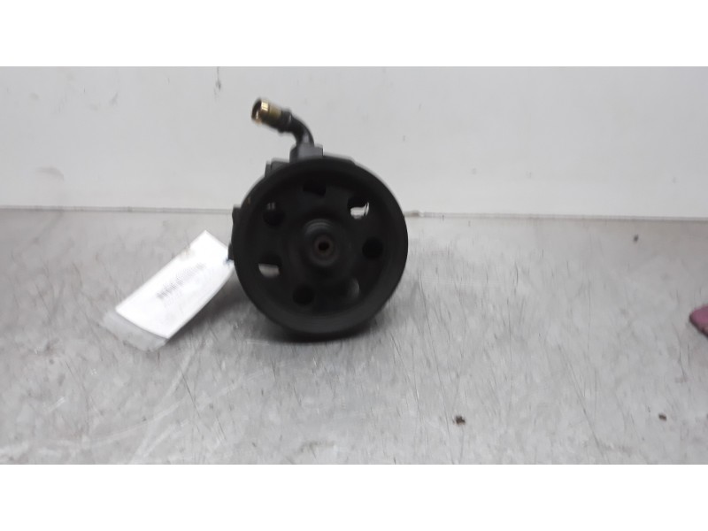 Recambio de bomba direccion para ford focus berlina (cak) ghia referencia OEM IAM 1371089  