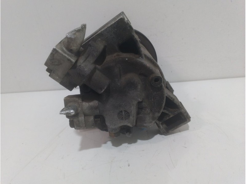 Recambio de compresor aire acondicionado para nissan almera (n16/e) comfort referencia OEM IAM EA05145010  