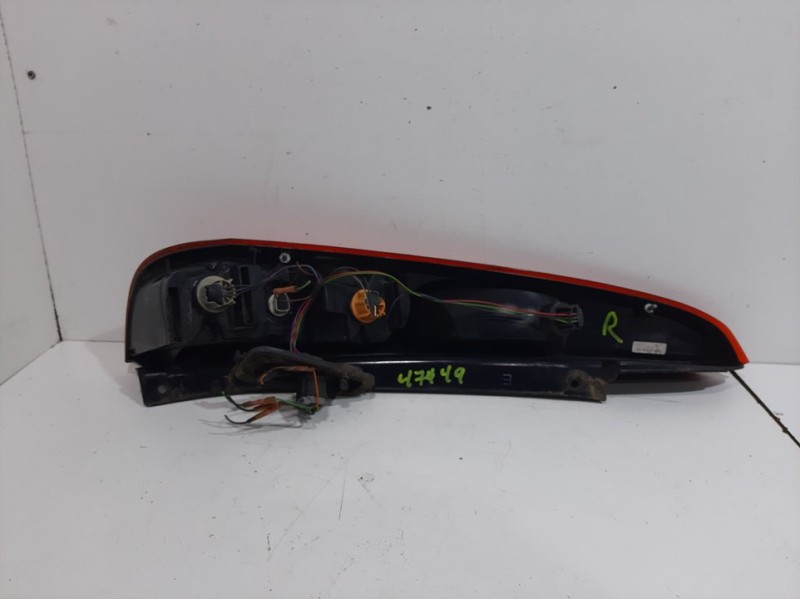 Recambio de piloto trasero derecho para ford fiesta (cbk) trend referencia OEM IAM   