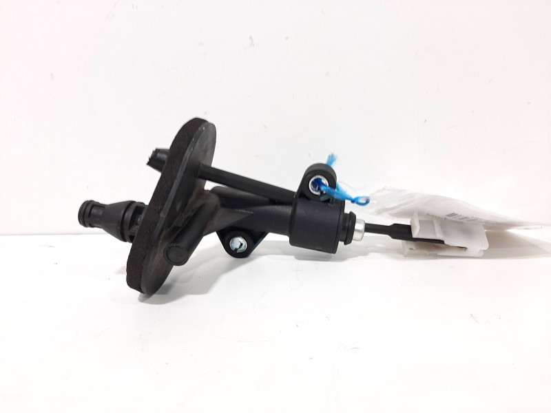 Recambio de bomba embrague para opel corsa d cmon referencia OEM IAM 55190993  