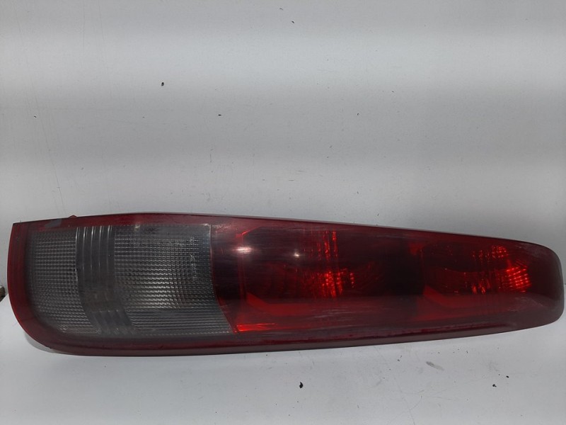 Recambio de piloto trasero derecho para nissan x-trail (t30) comfort referencia OEM IAM 265548H300  