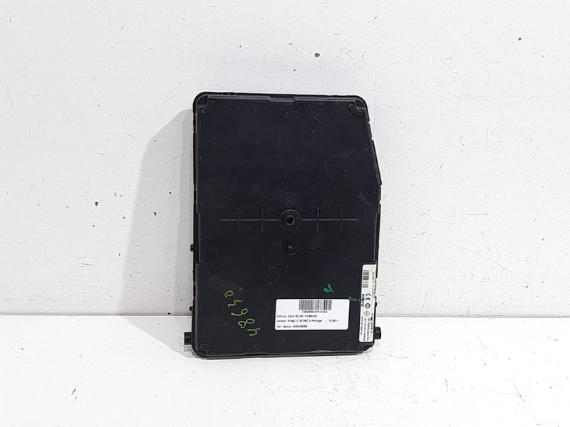 Recambio de caja reles / fusibles para renault scenic ii privilege referencia OEM IAM 8200525386  