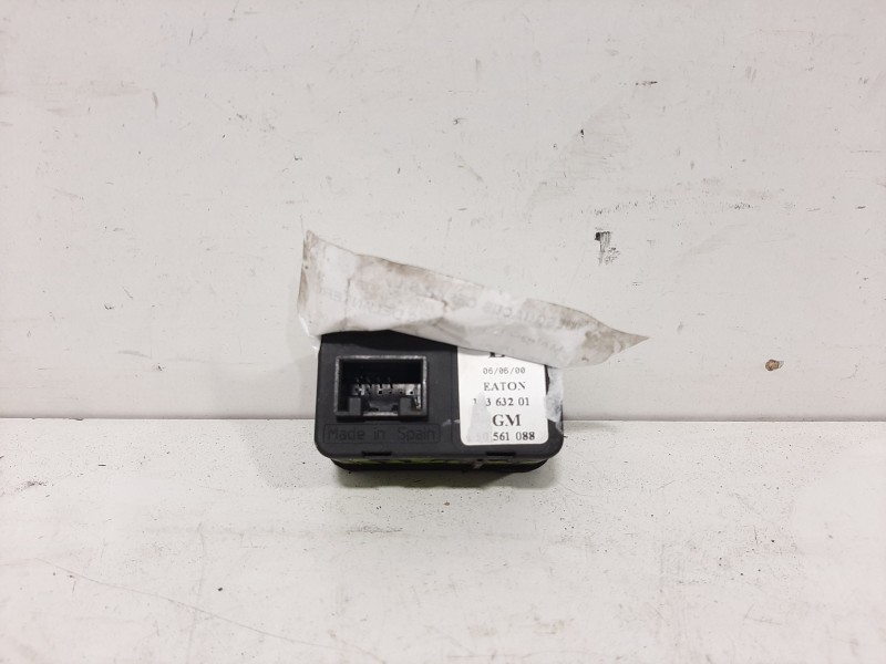 Recambio de mando elevalunas delantero izquierdo para opel zafira a elegance referencia OEM IAM 09100301  