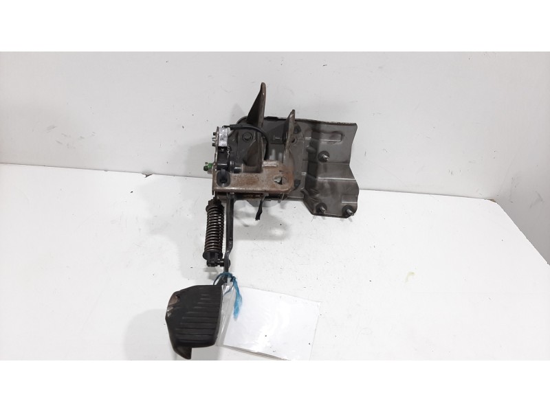 Recambio de pedal embrague para peugeot 207 xs pack referencia OEM IAM   