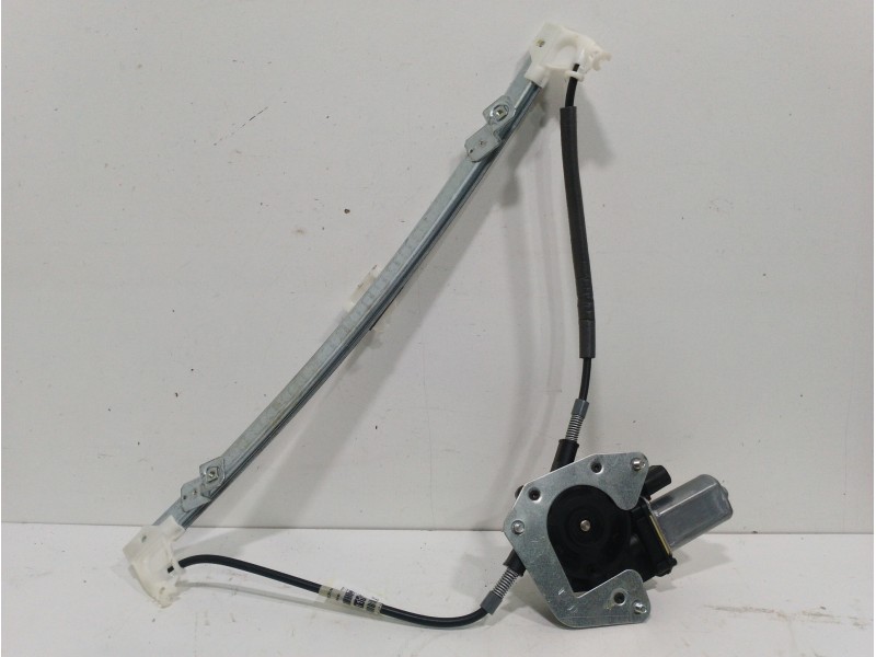 Recambio de elevalunas delantero derecho para renault clio ii fase ii (b/cb0) referencia OEM IAM 1620011180  