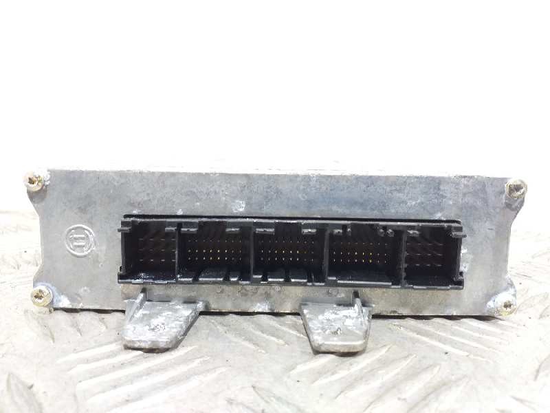 Recambio de centralita motor uce para audi a4 berlina (b5) 1.8 referencia OEM IAM 0261203938 8D0907557C 