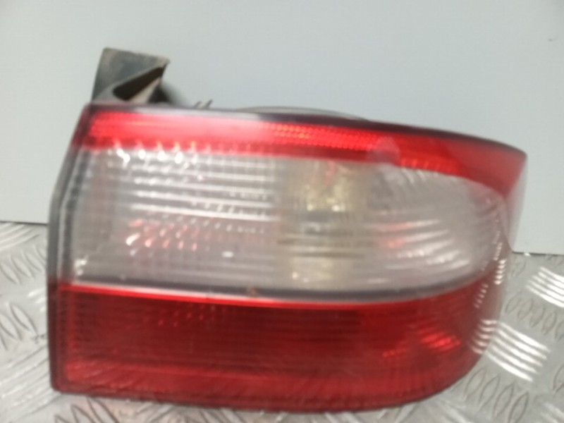 Recambio de piloto trasero derecho para renault laguna ii (bg0) dynamique referencia OEM IAM 8200002474  