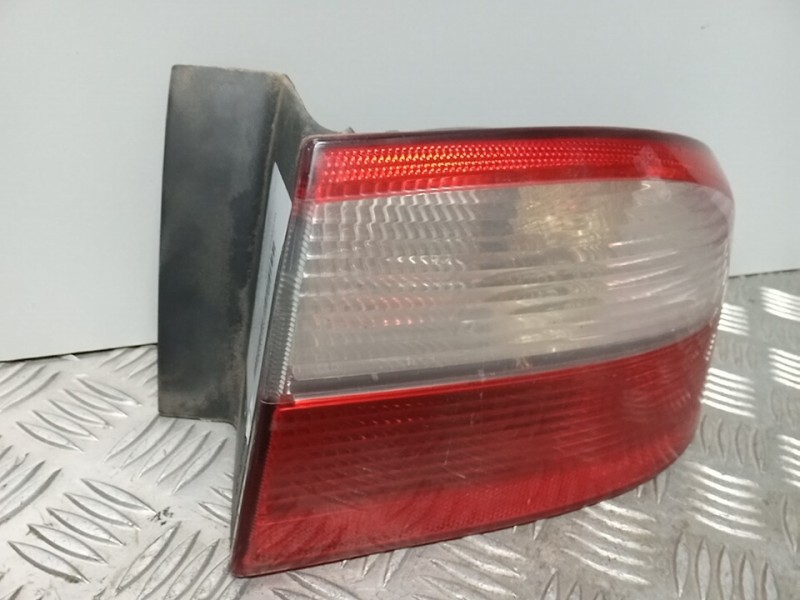 Recambio de piloto trasero derecho para renault laguna ii (bg0) dynamique referencia OEM IAM 8200002474  