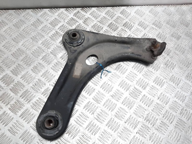 Recambio de brazo suspension inferior delantero derecho para peugeot 1007 urban referencia OEM IAM   