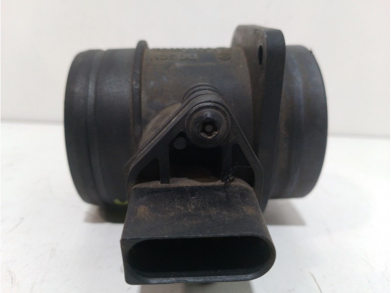 Recambio de caudalimetro para volkswagen polo (9n3) edition referencia OEM IAM 038906461B  