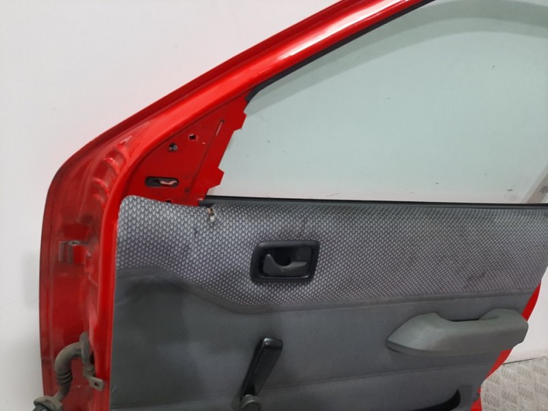 Recambio de puerta delantera derecha para ford fiesta berl./express festival / cl referencia OEM IAM  ROJO 