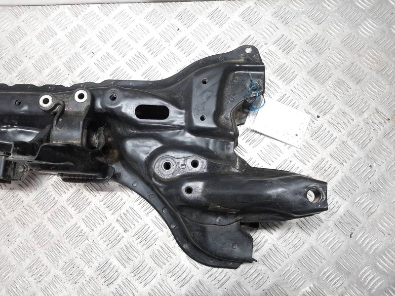 Recambio de puente delantero para honda jazz (gd1/5) 1.4 es referencia OEM IAM   