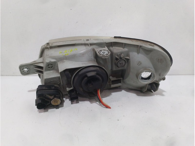 Recambio de faro derecho para hyundai accent (lc) gls worldcup referencia OEM IAM 9210225020  