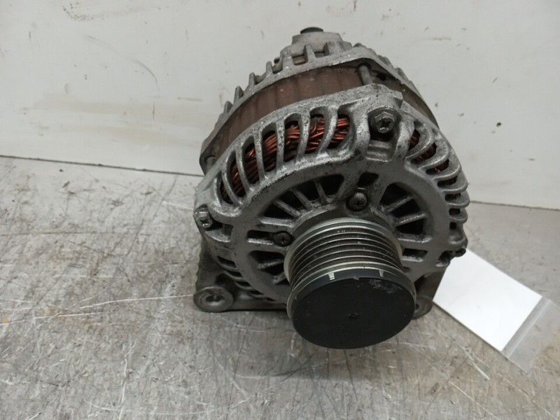 Recambio de alternador para nissan juke (f15) acenta referencia OEM IAM 231003VD1A  