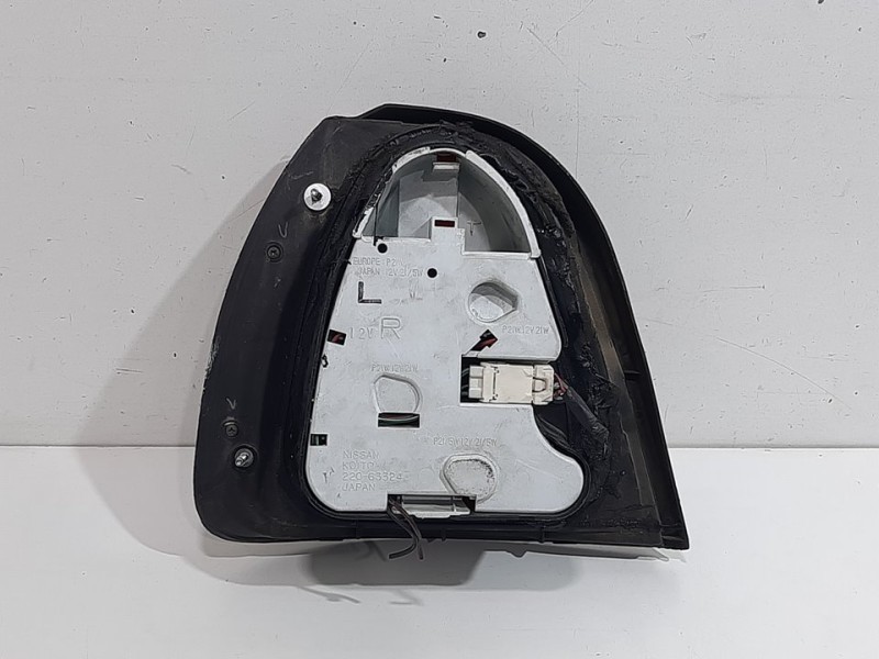 Recambio de piloto trasero derecho para nissan sunny berlina (n14) slx referencia OEM IAM    Recambio de piloto trasero derecho para nissan sunny berlina (n14) slx referencia OEM IAM