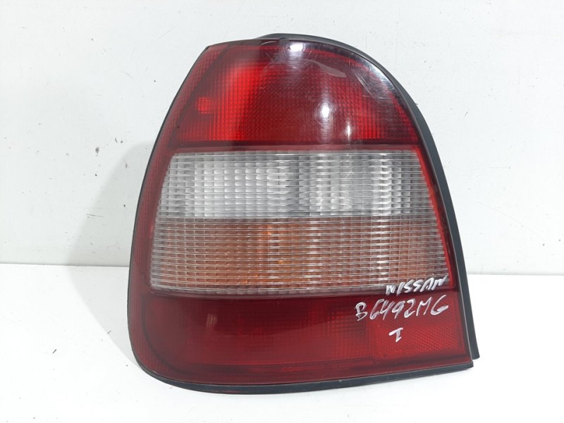 Recambio de piloto trasero izquierdo para nissan sunny berlina (n14) slx referencia OEM IAM   