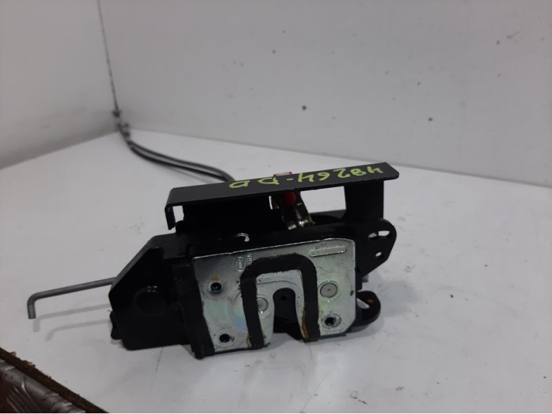 Recambio de cerradura puerta delantera derecha para ssangyong rodius xdi limited referencia OEM IAM 7122021004  