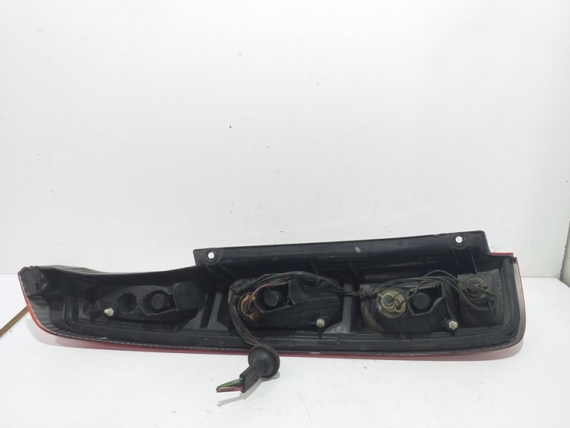 Recambio de piloto trasero derecho para nissan x-trail (t30) elegance referencia OEM IAM 2002  