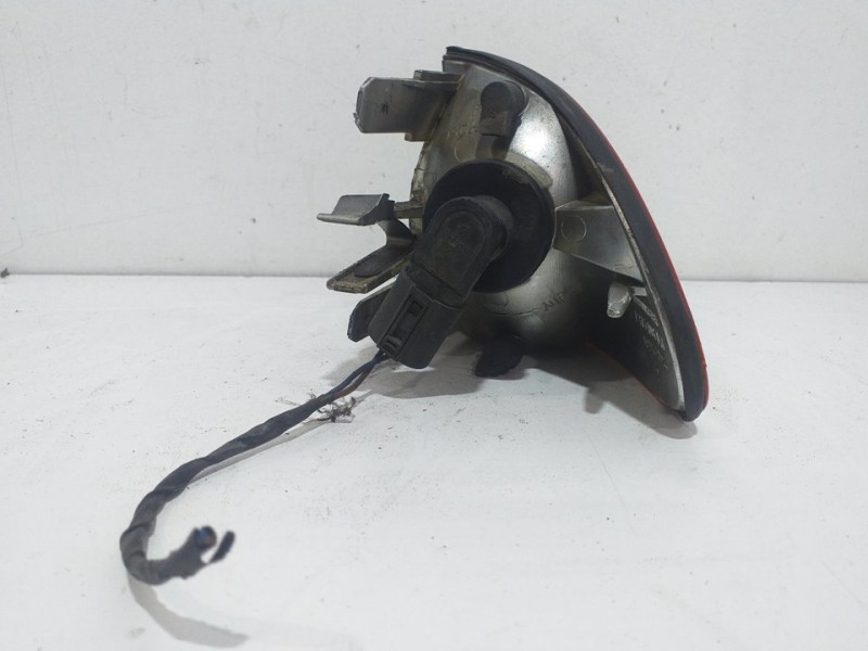 Recambio de piloto delantero derecho para bmw serie 3 berlina (e46) 320d referencia OEM IAM 1315106141  