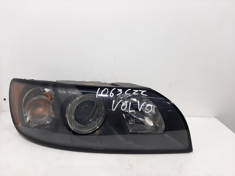 Recambio de faro derecho para volvo s40 berlina 2.4i kinetic referencia OEM IAM 0301198202  