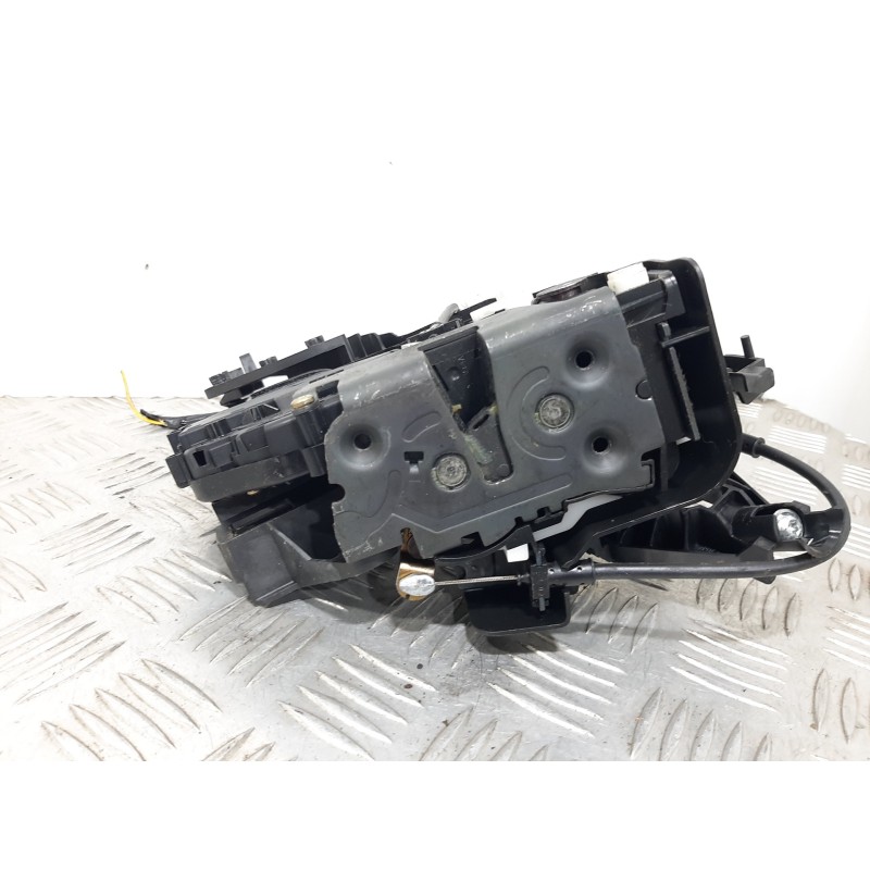 Recambio de cerradura puerta trasera derecha para volvo s40 berlina 2.4i kinetic referencia OEM IAM 31253917  