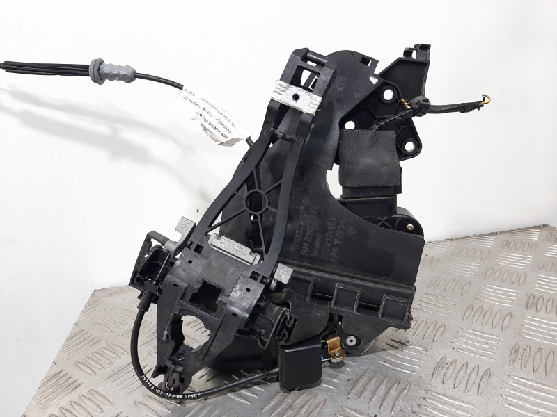 Recambio de cerradura puerta trasera derecha para volvo s40 berlina 2.4i kinetic referencia OEM IAM 31253917  