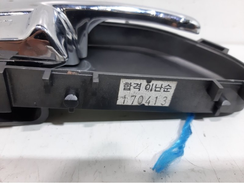 Recambio de maneta interior delantera derecha para ssangyong rodius xdi limited referencia OEM IAM 7242021002HEK  