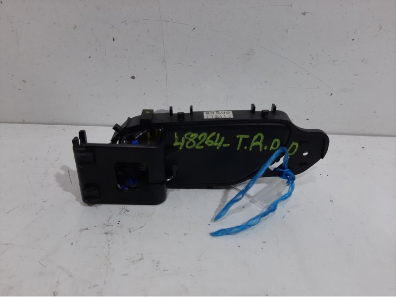 Recambio de maneta interior delantera derecha para ssangyong rodius xdi limited referencia OEM IAM 7242021002HEK  