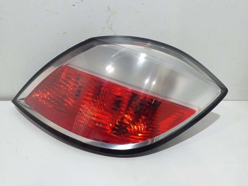 Recambio de piloto trasero derecho para opel astra h ber. cosmo referencia OEM IAM   