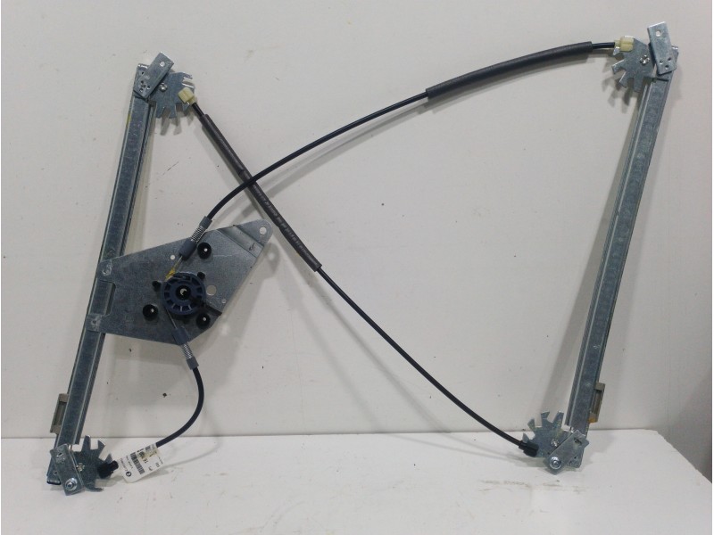 Recambio de elevalunas delantero derecho para audi a6 berlina (4b2) referencia OEM IAM 1620010380  4 PUERTAS