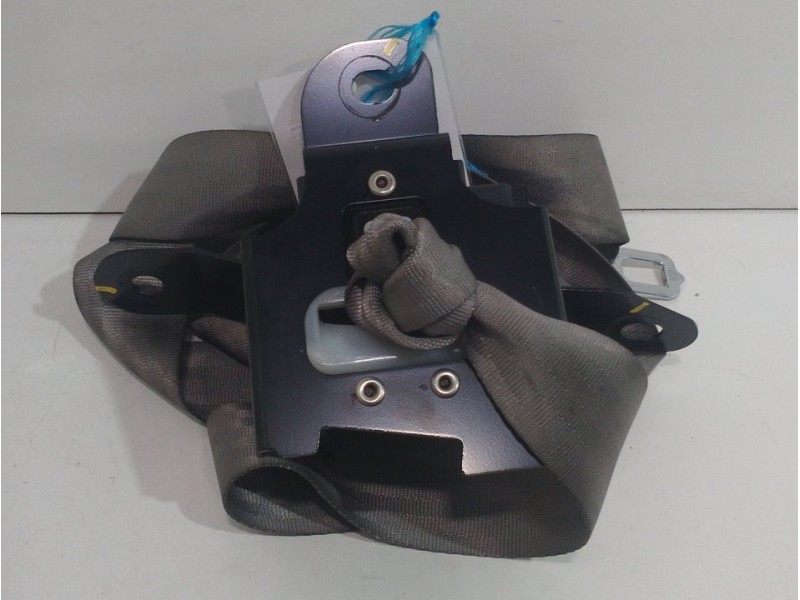 Recambio de cinturon seguridad trasero central para ssangyong rodius xdi limited referencia OEM IAM 7560221102  