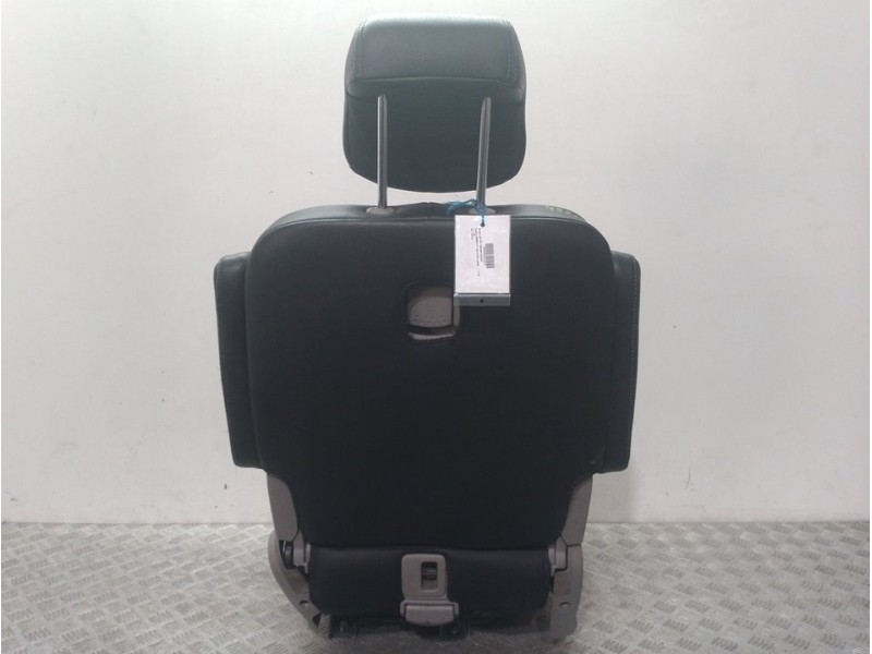 Recambio de asiento trasero derecho para ssangyong rodius xdi limited referencia OEM IAM   