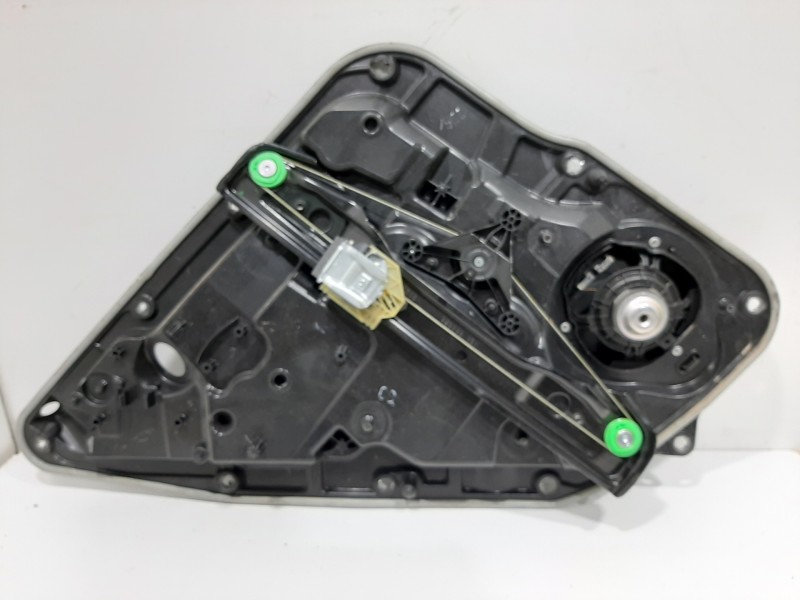 Recambio de elevalunas trasero derecho para mercedes-benz clase a (w168) 140 (168.031) referencia OEM IAM 1687301446  