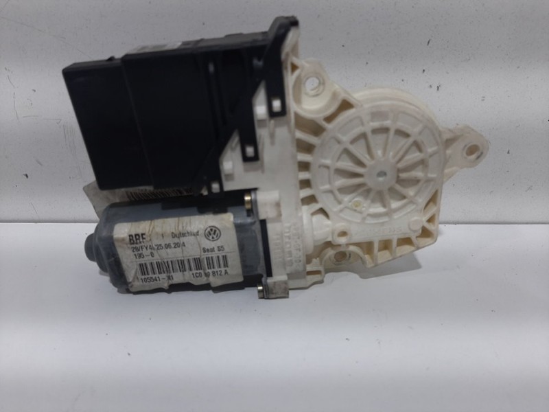 Recambio de elevalunas trasero derecho para seat leon (1m1) signo referencia OEM IAM 1C959812A  